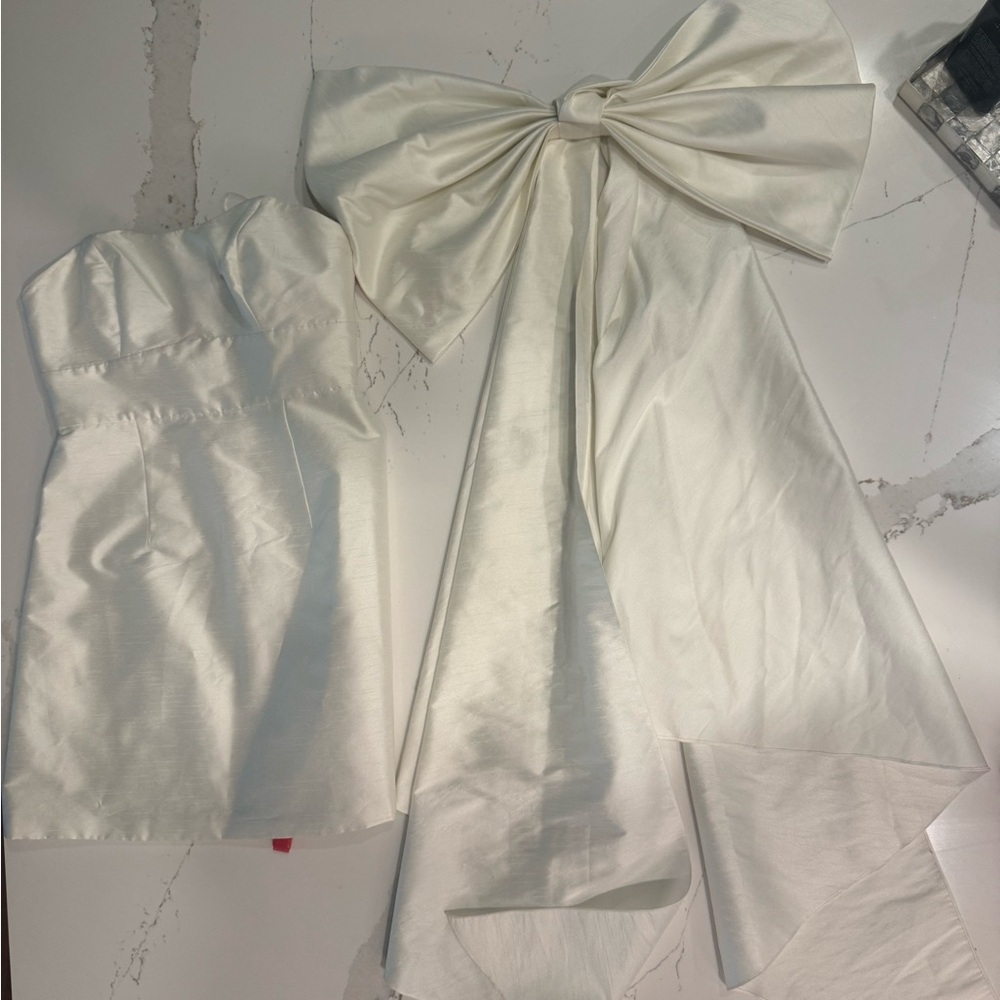 Sachin + Babi White Dress with detachable bow for wedding party
